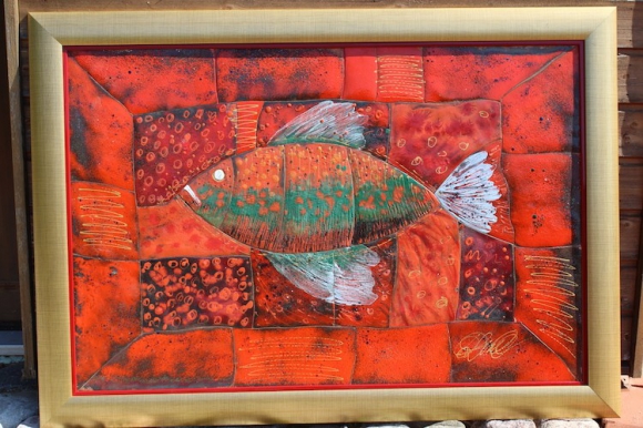 Dina Dubiņa "Sarkanās jūras sarkanā zivs" (karstā emalja, varš, autortehnika), 2013